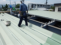 自動車整備工場の屋根リフォーム 自動車整備工場の屋根リフォーム